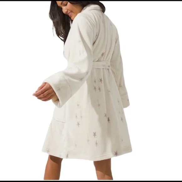 NWT Soma embraceable plush STAR ✨ short robe size S/M Sold Out - Picture 2 of 2